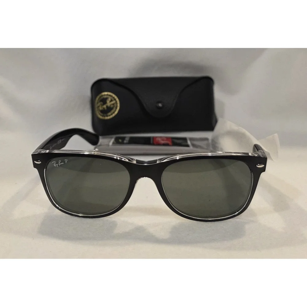 Ray-Ban RB 2132 New Wayfarer 6052/58 Black & Gray Sunglasses. NWT